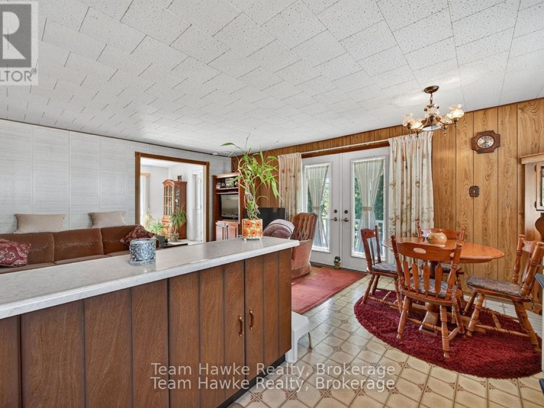 203 WOODLANDS AVENUE, 