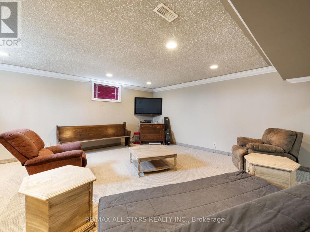 863 LINDEN VALLEY ROAD, Kawartha Lakes (Mariposa)