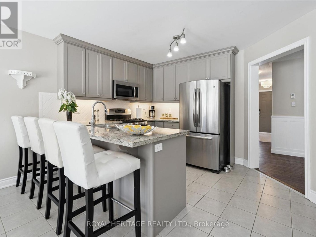 3074 EMPEROR DRIVE, Lake Simcoe