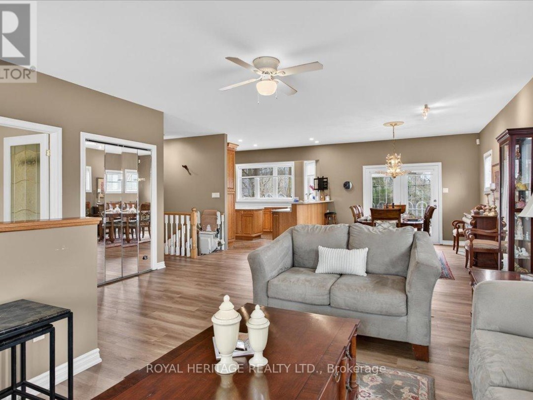 4 KENNEDY DRIVE, Kawartha Lakes (Fenelon Falls)