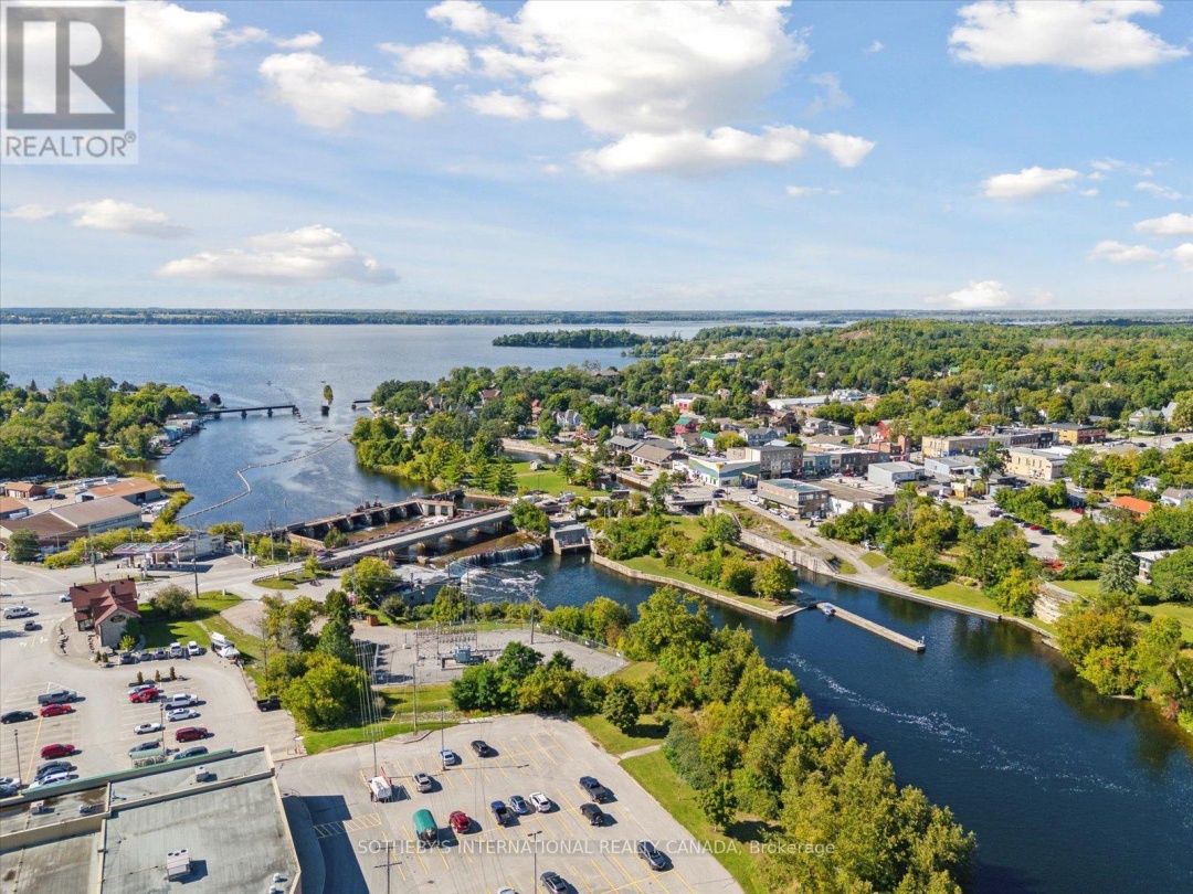 PENTHOUSE 1 - 19A WEST STREET N, 