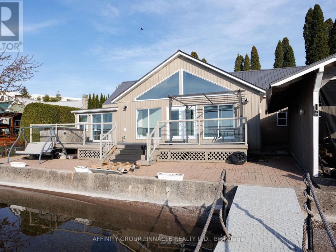 14 ORIOLE ROAD, Cameron Lake