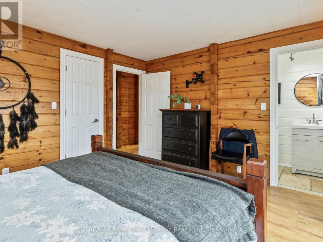 11 BRENDA AVENUE, Parry Sound