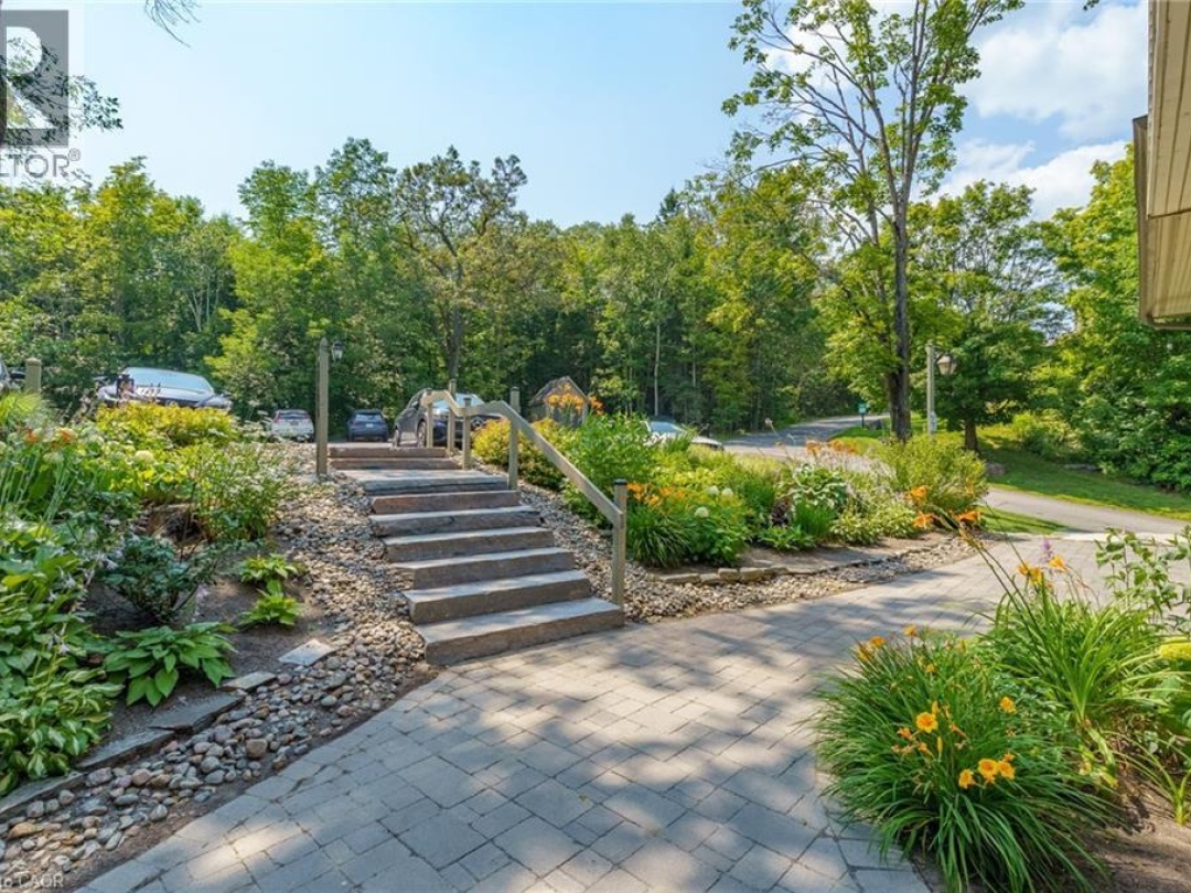 131 GRANDVIEW HILLTOP Drive Unit# 1, Huntsville
