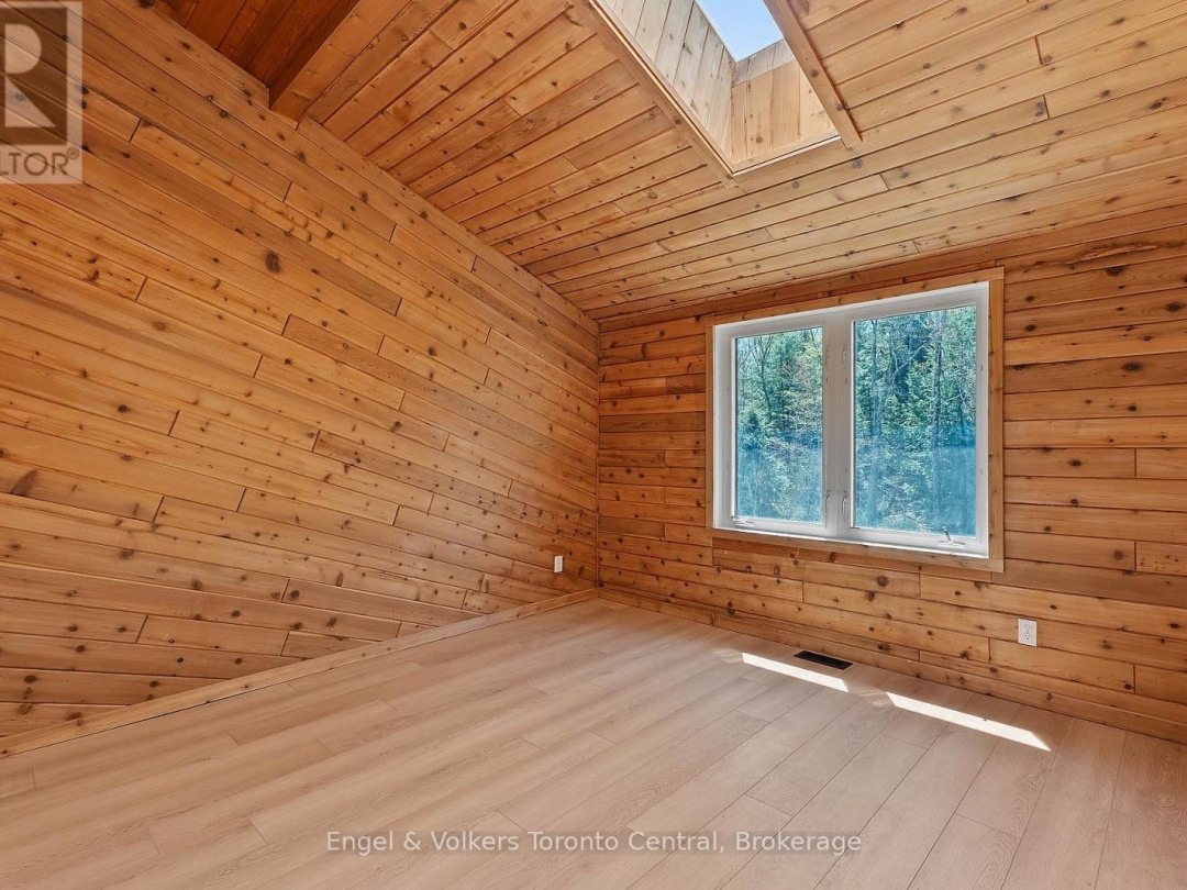 1457 LAKE JOSEPH ROAD, McTaggart Lake