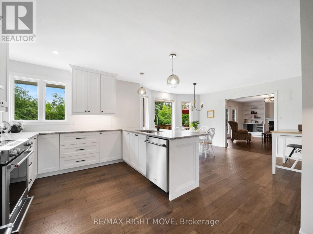 1998 VOYAGEUR CIRCLE, Severn
