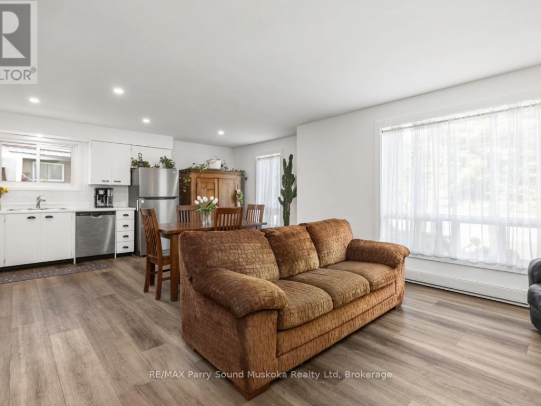 28 FOREST STREET, Parry Sound