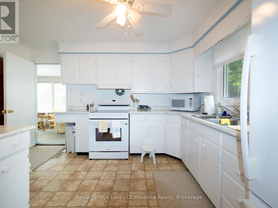 574 RAVENSCLIFFE ROAD, Huntsville (Chaffey)