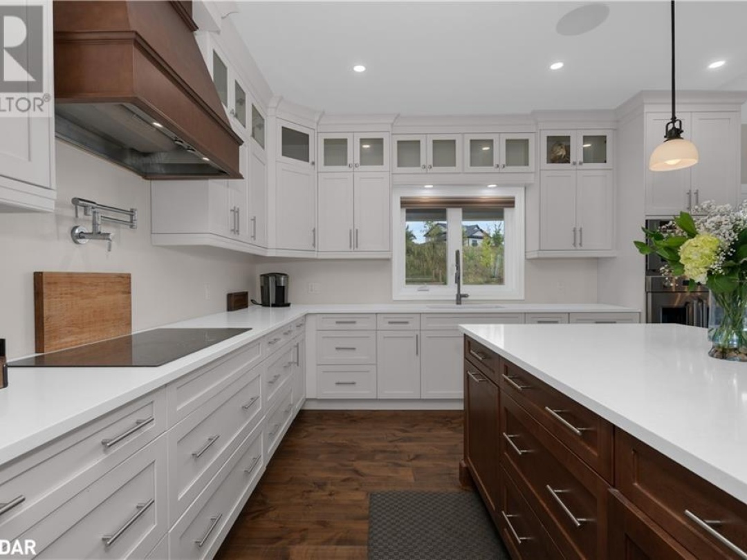 28 THOROUGHBRED Drive, Oro-Medonte