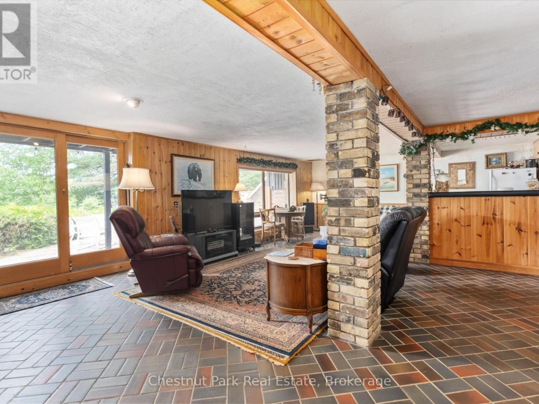 652 NORTH WASEOSA LAKE ROAD, 