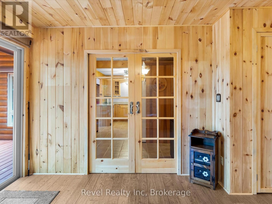 1022 BIRD LAKE CRESCENT, Bird Lake