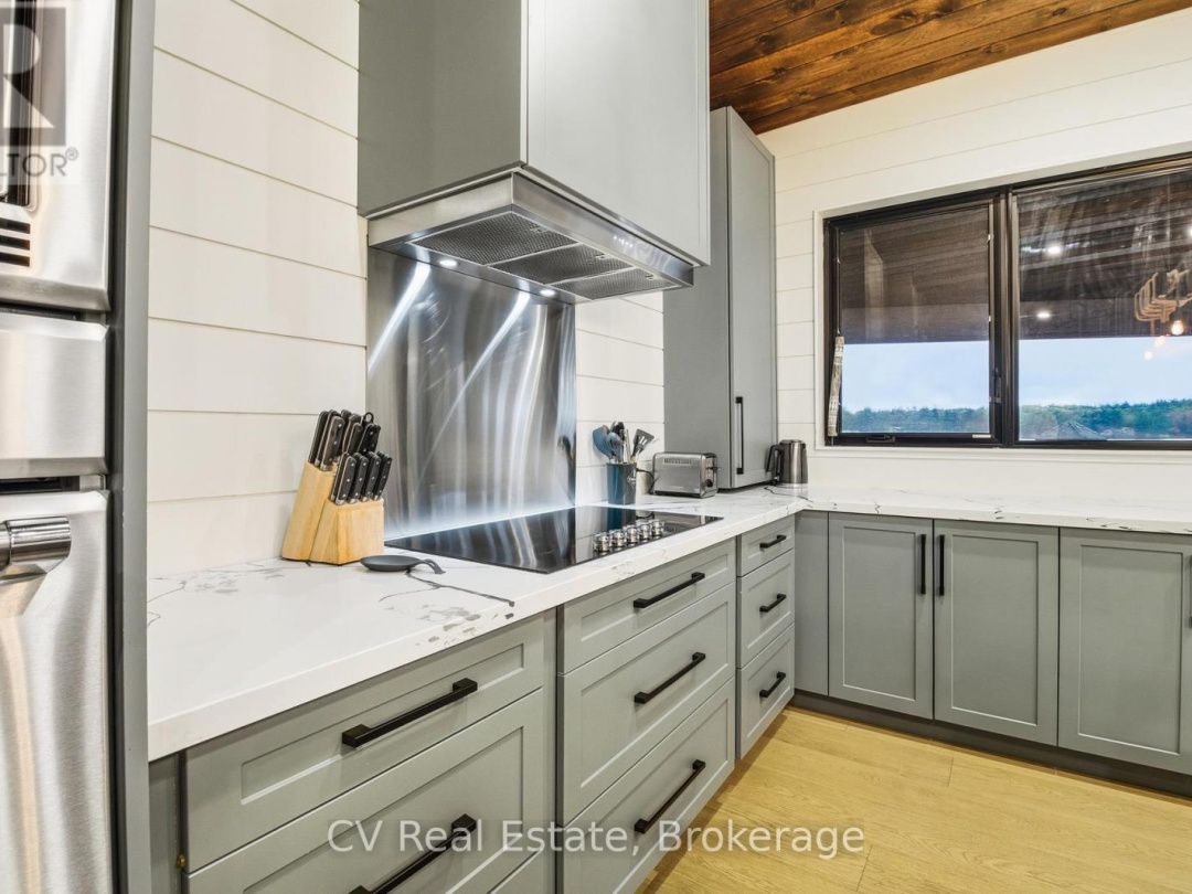 1069 WHITE EAGLE ROAD, Kahshe Lake