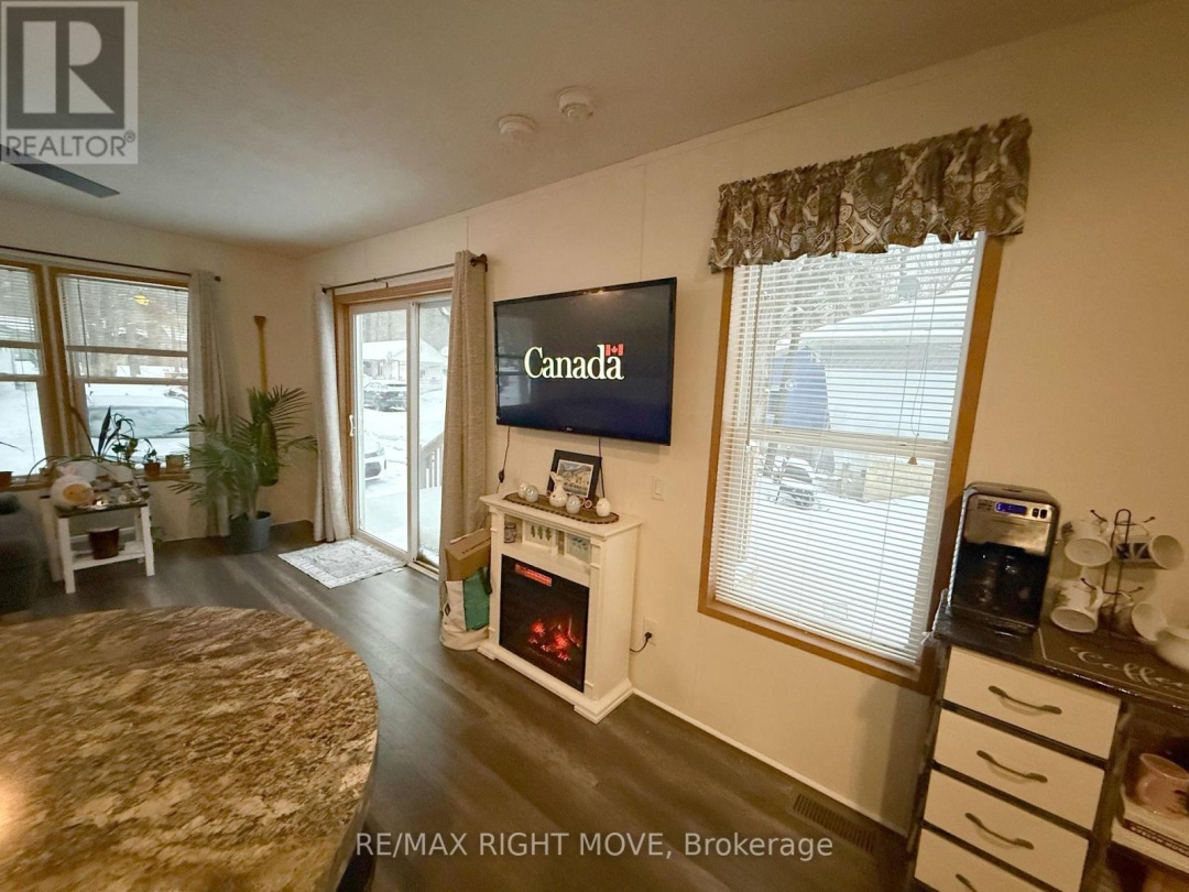 1050 4 SEASONS ROAD, Gravenhurst (Morrison)