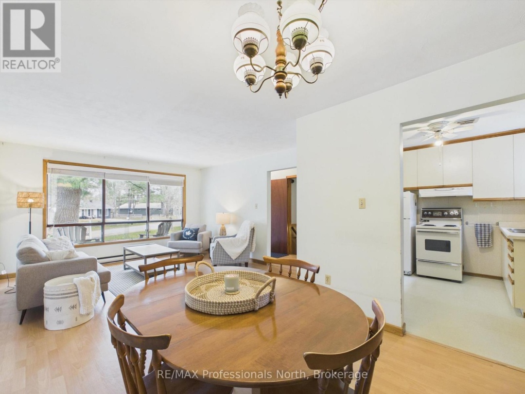 11 BEACON LANE, Bracebridge (Macaulay)
