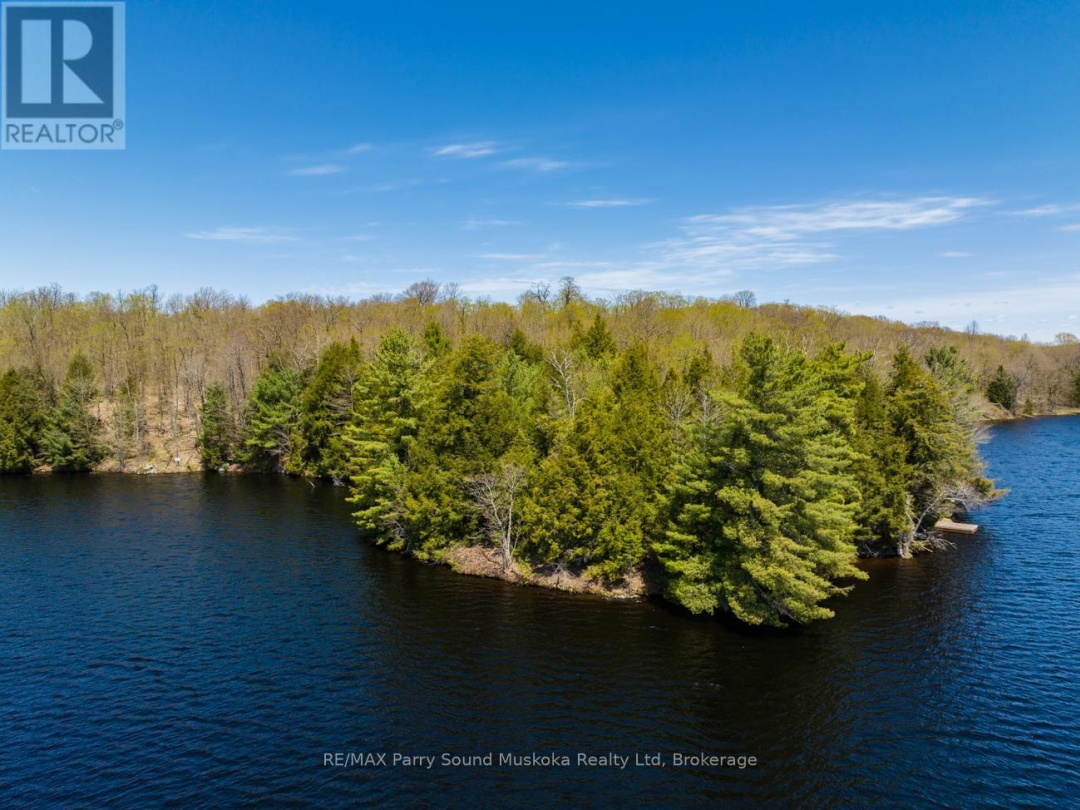 33 PAULS BAY ROAD, Harris Lake