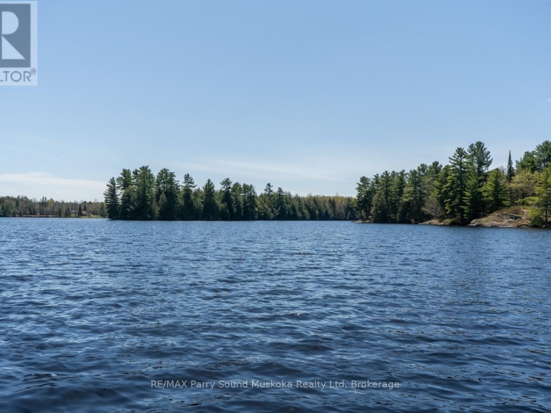 33 PAULS BAY ROAD, Harris Lake