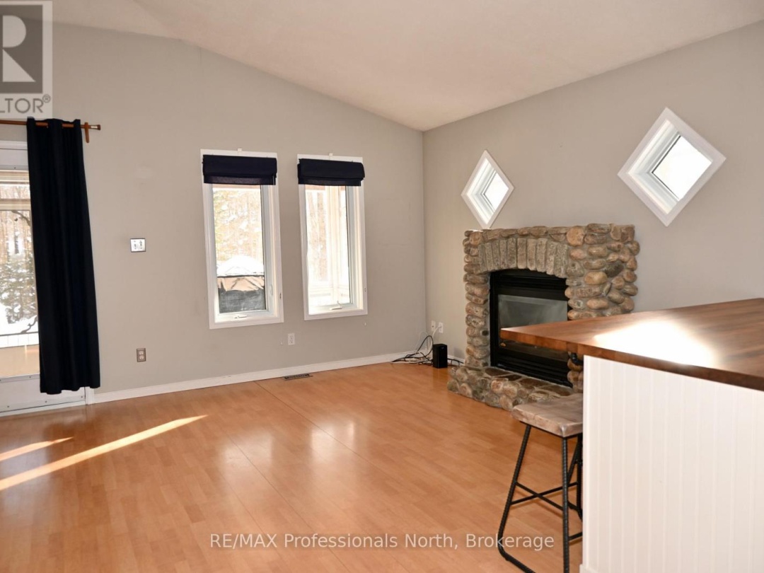 351 CHUB LAKE ROAD, Huntsville (Brunel)