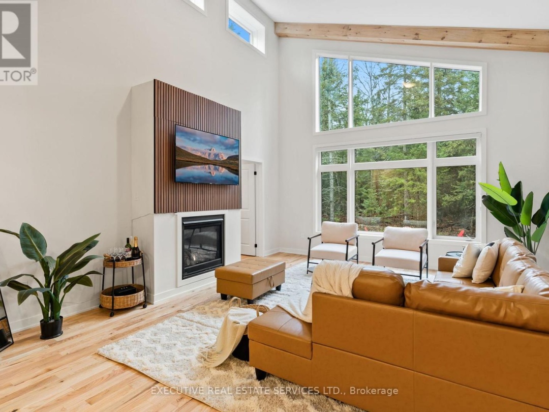 1049 GREENSVIEW DRIVE, Lake of Bays (Franklin)