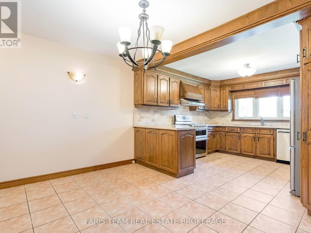 2 BAYSIDE AVENUE, 