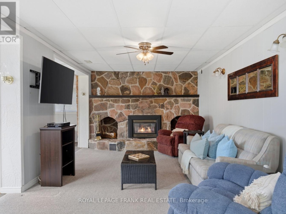 106 STARR BOULEVARD, Lake Scugog