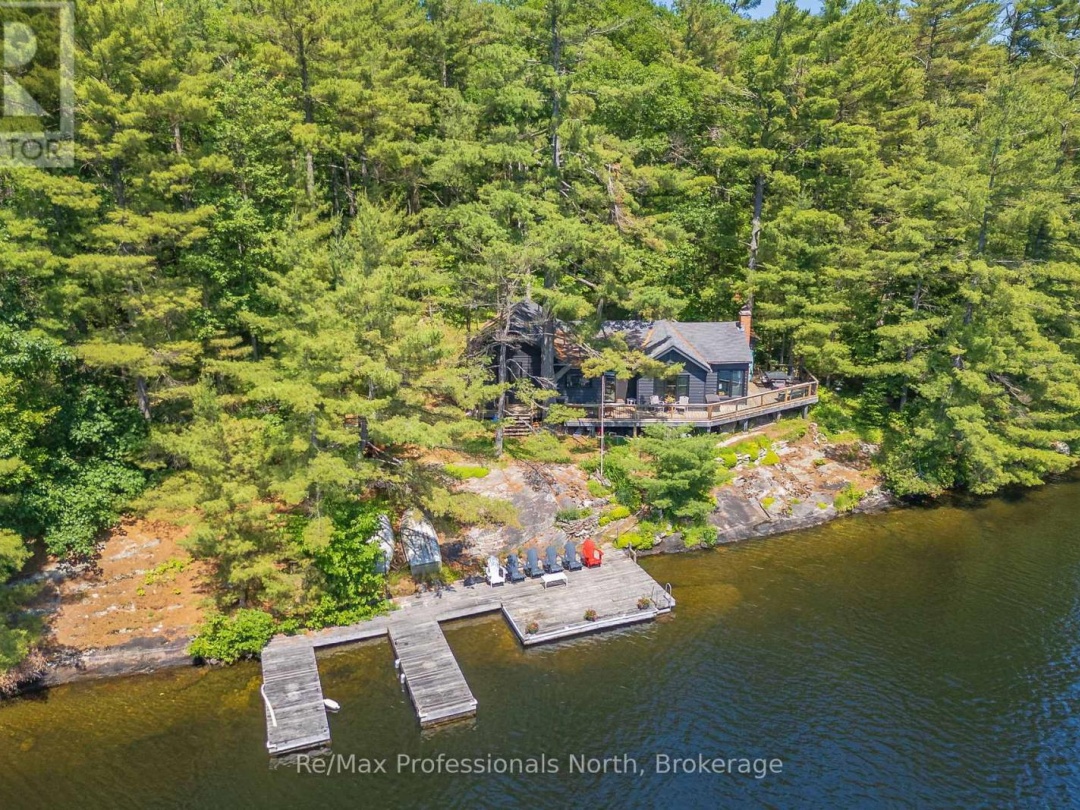 61 ISLAND 26LM ISLAND, 
