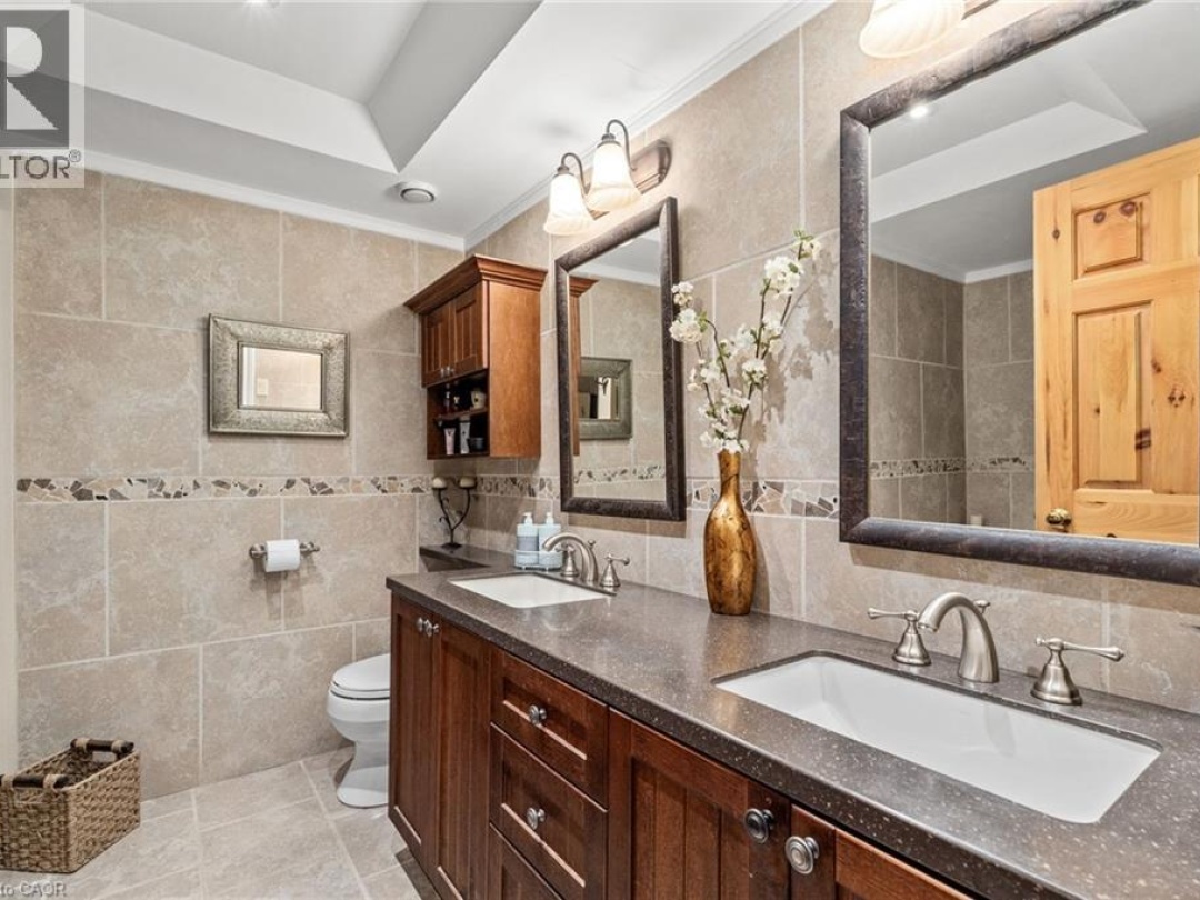 131 GRANDVIEW HILLTOP Drive Unit# 1, 