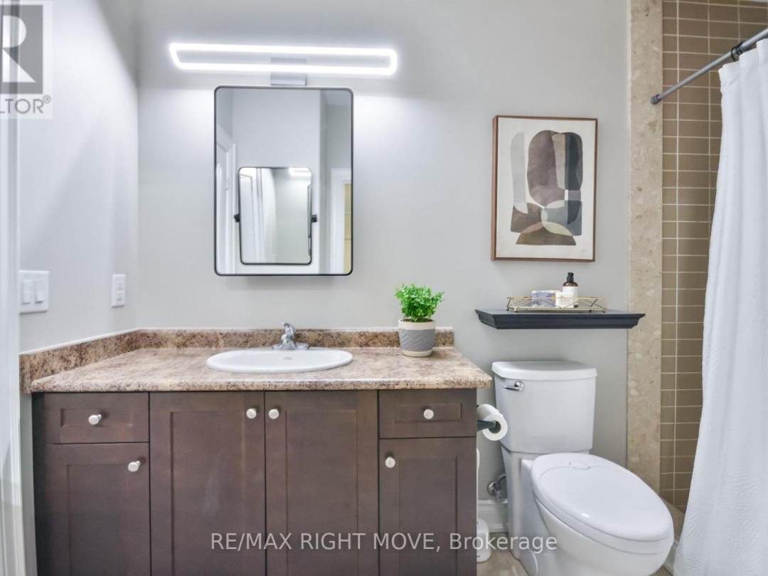 28 - 10 INVERMARA COURT, Lake Simcoe