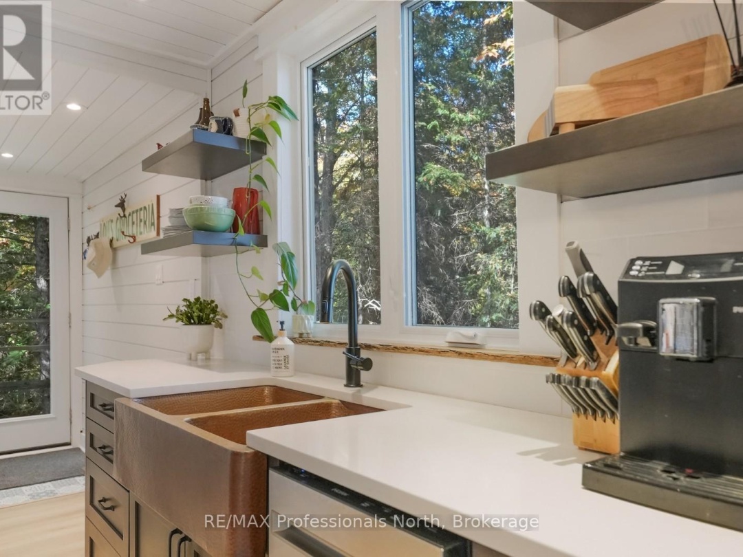 1005 OSGOODE ROAD, 