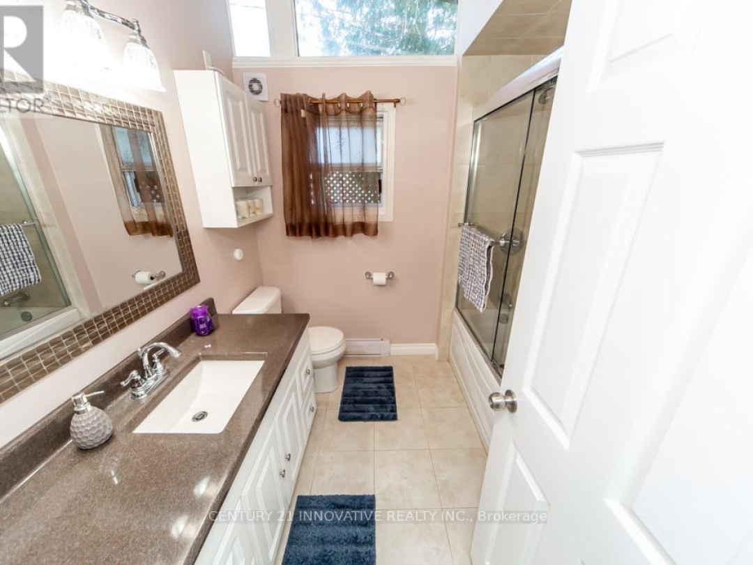 159 MCGUIRE BEACH ROAD, Canal Lake