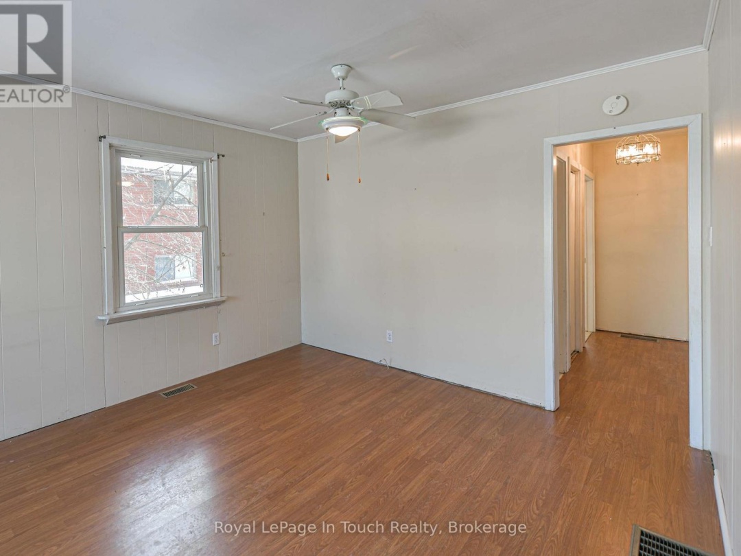 95 WESTMOUNT DRIVE N, 