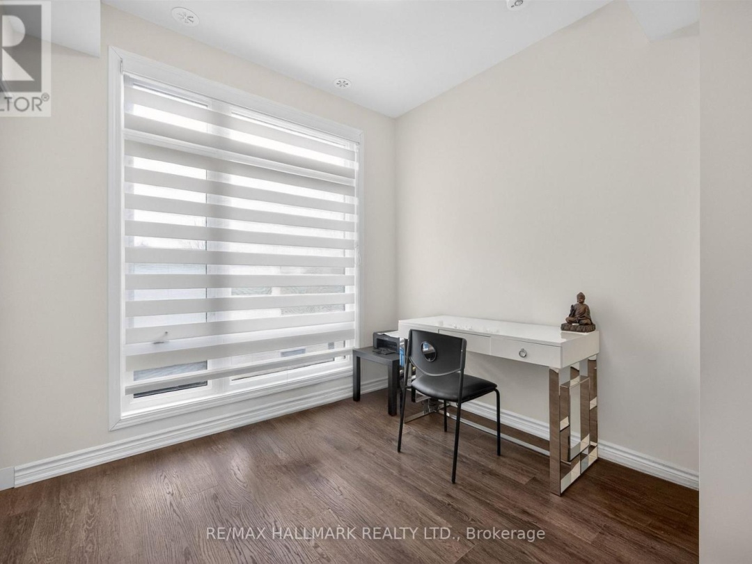 2 WYN WOOD LANE, Orillia