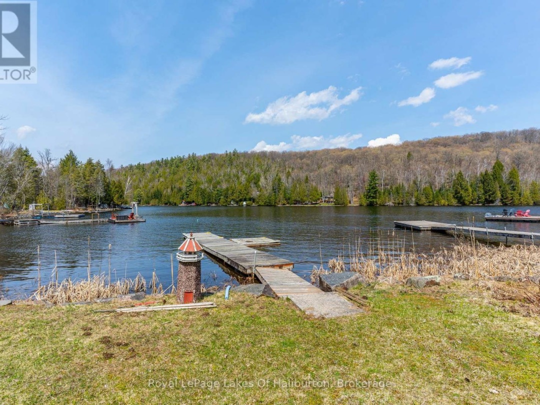 1027 SPENCERS TRAIL, Salerno Lake