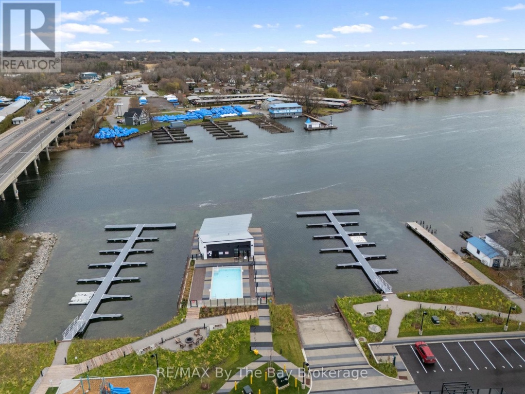 8 BRU LOR LANE, Lake Simcoe