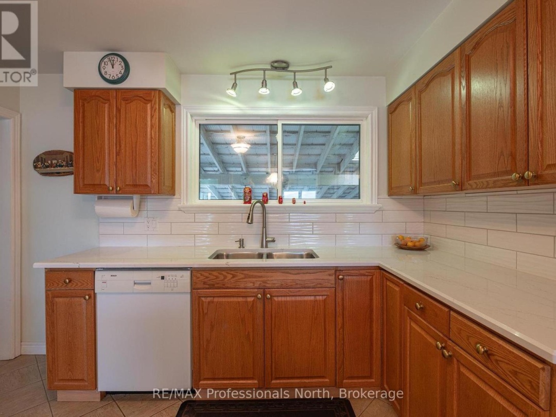 1981 HORSESHOE LAKE ROAD, 