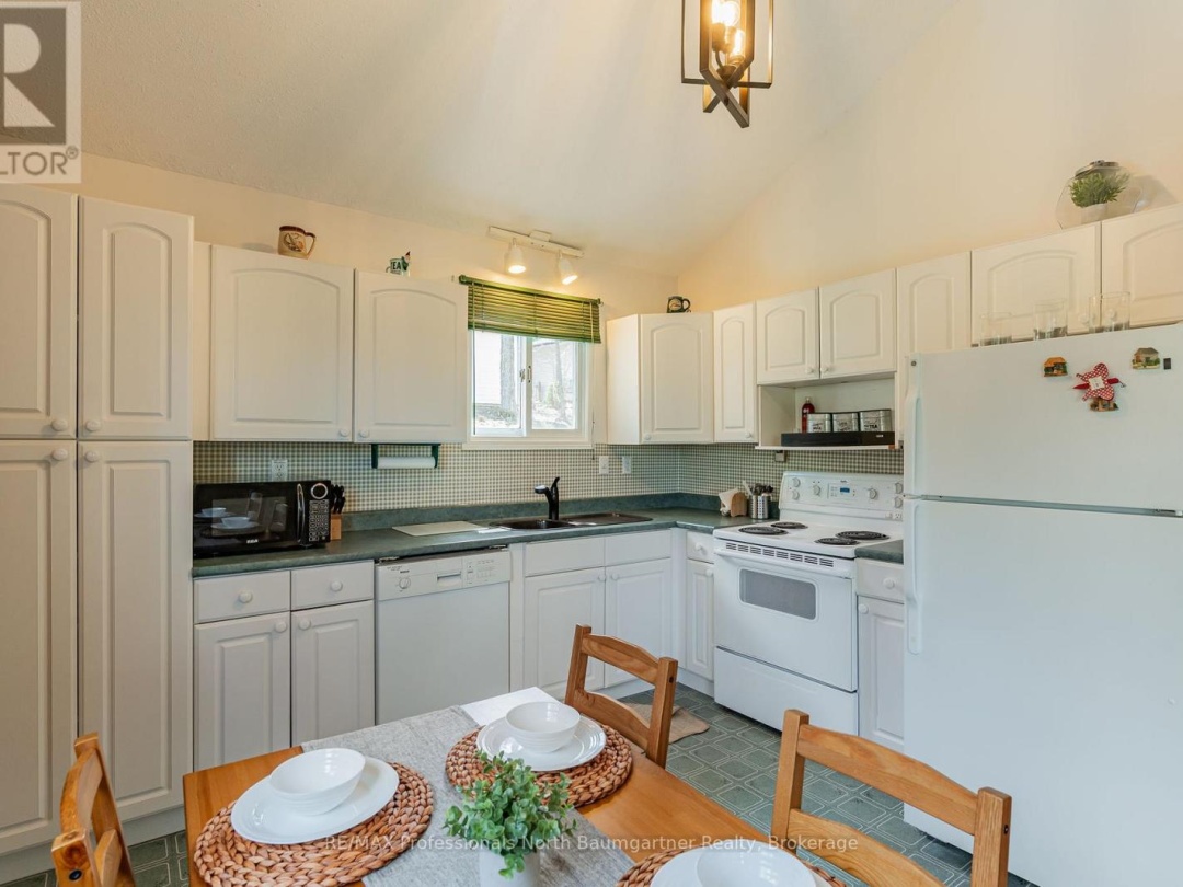 1053 MINK ROAD, Long Lake