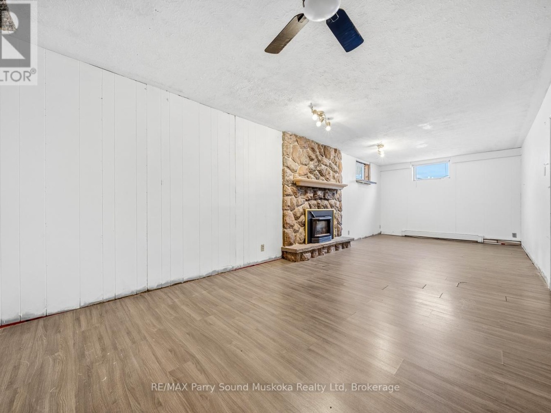55 A CASCADE STREET E, Parry Sound