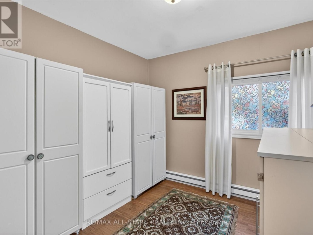 2 ELDER STREET, Sturgeon Lake