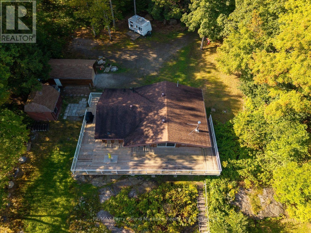 30 OLD SIDS ROAD, Little Whitefish Lake