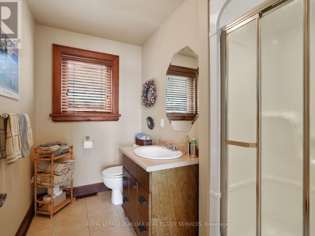 36 MANITOUWABING ESTATES ROAD, 