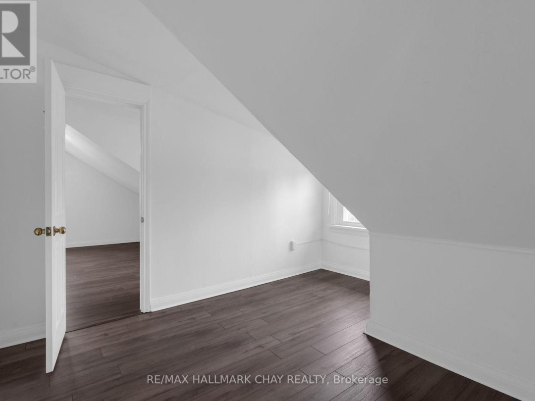 296 BARRIE ROAD, Orillia