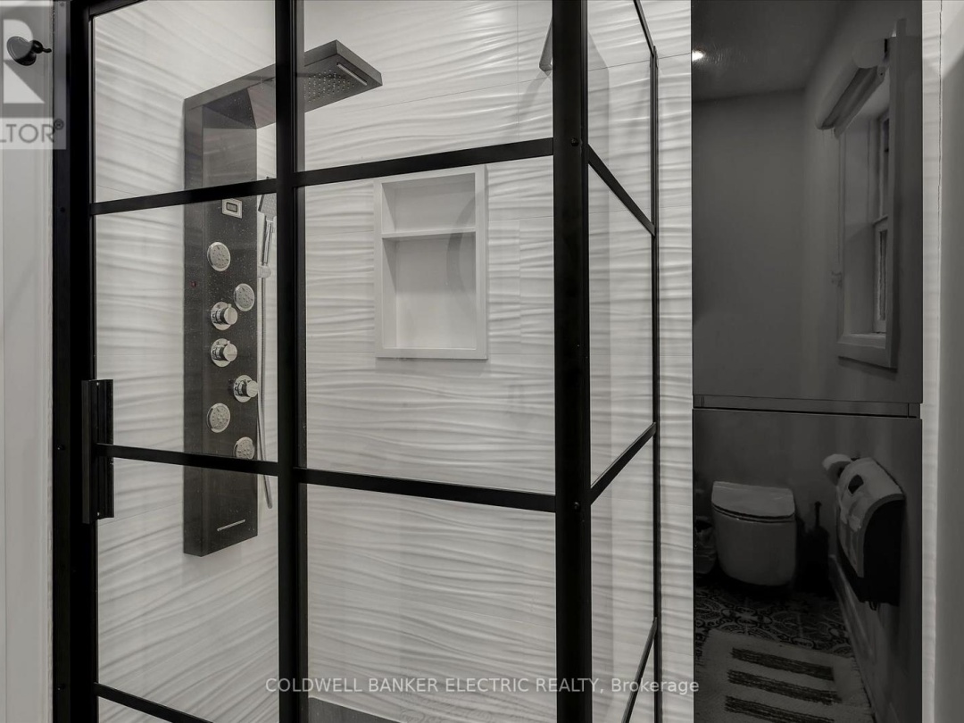 1224 MCCRACKENS LANE, 