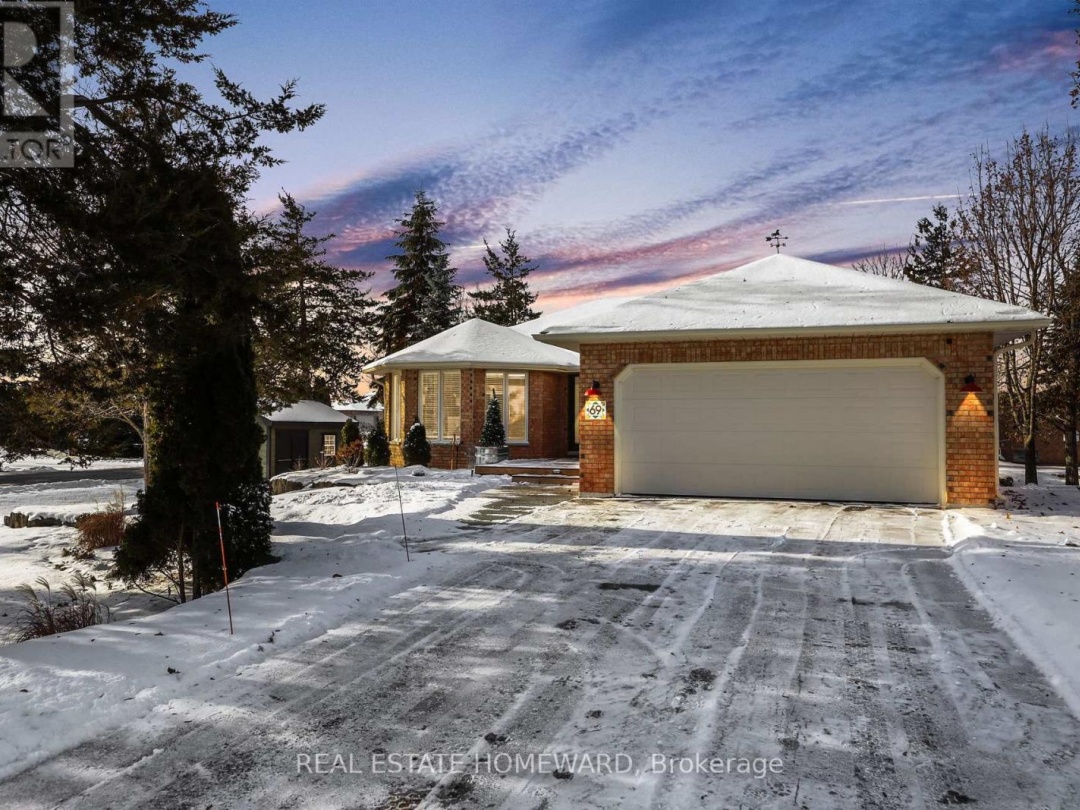 69 ISLAND BAY DRIVE W, 