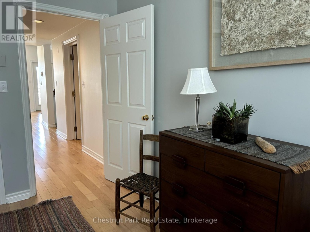 5 - 3421 GRANDVIEW FOREST DRIVE, 