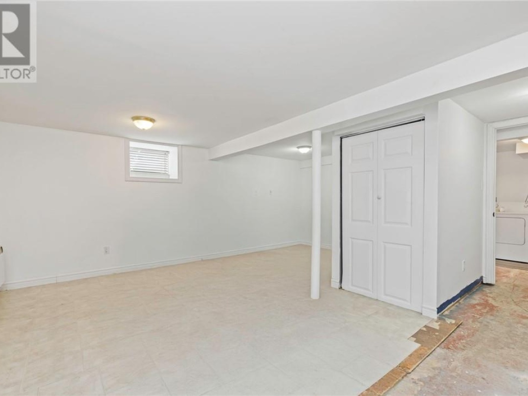 5 Hillcrest Avenue, 