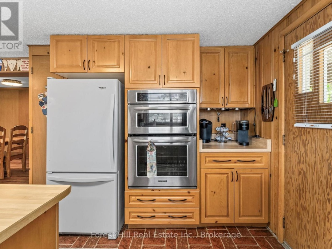1062 PINE LAKE ROAD, 
