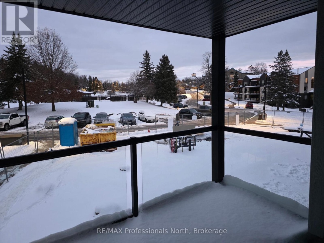 54-207 - 1235 DEERHURST DRIVE, Peninsula Lake