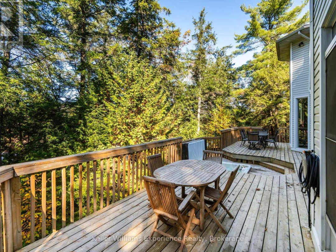 19 HURON TRAIL, Six Mile Lake