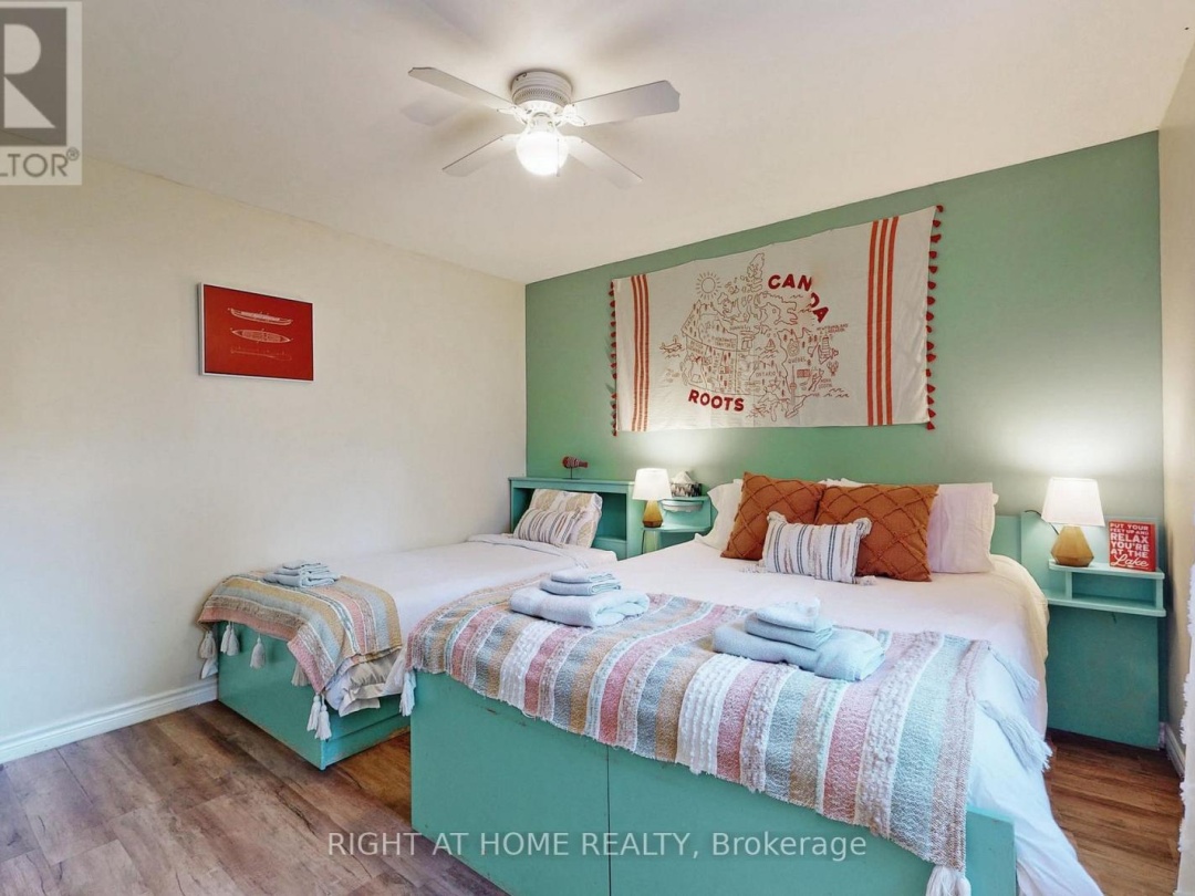 62 ANTIQUARY ROAD, Canal Lake