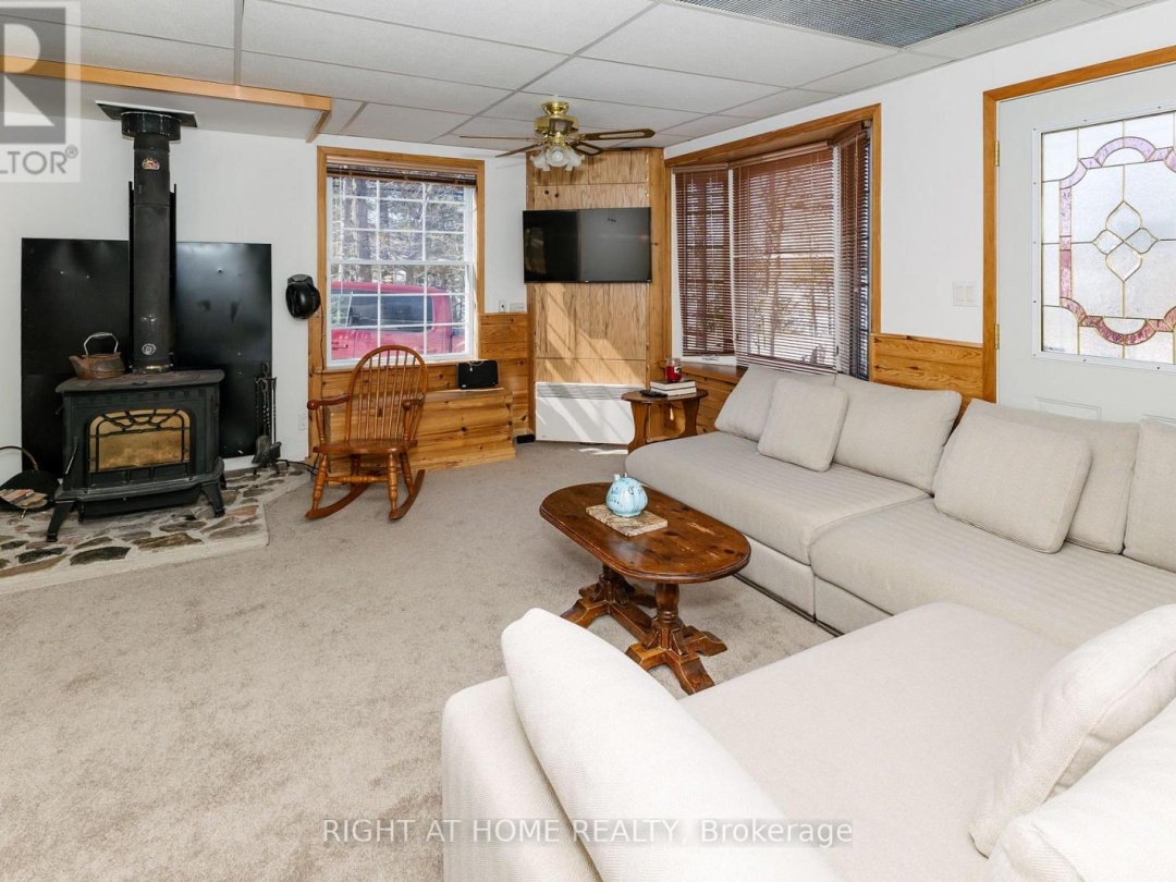 16366 HWY 35, Algonquin Highlands (Stanhope)