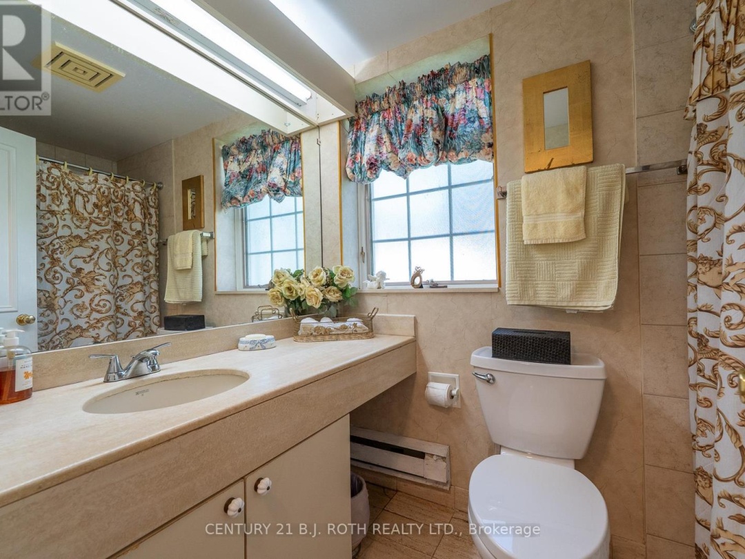 16 - 60 LAGUNA PARKWAY, 